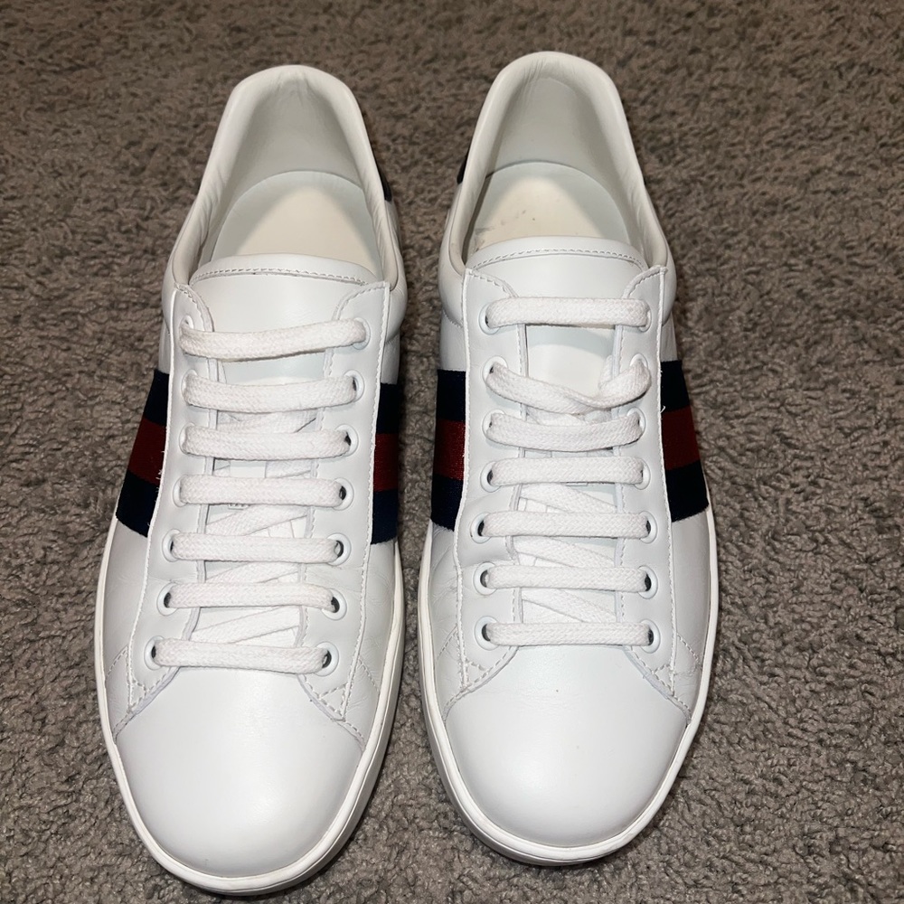 Gucci White Leather Sneakers with Red and Blue Stripes